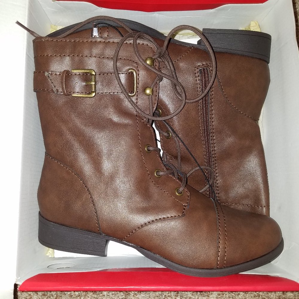 BNIB Short Mid-Calf Brown Boots